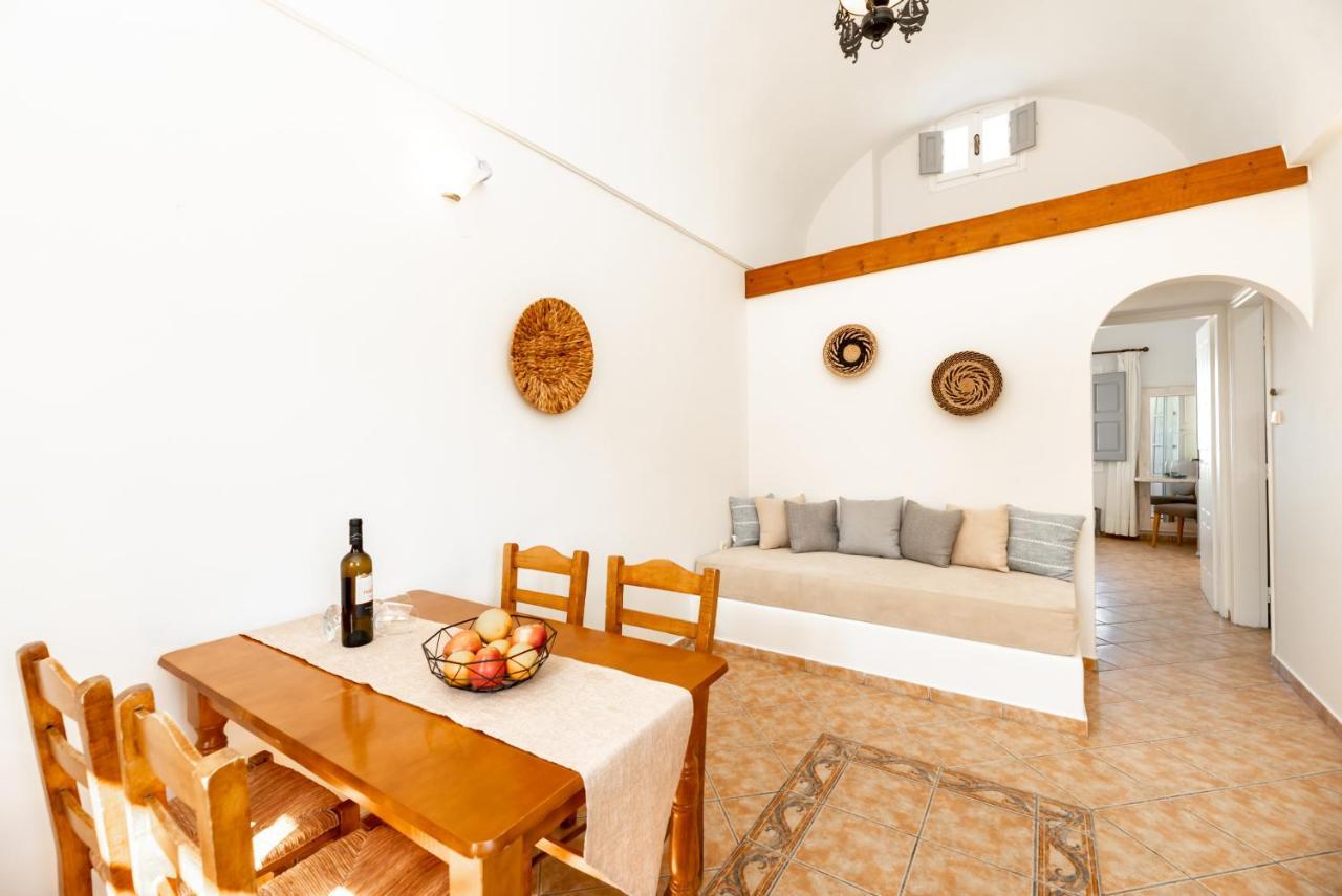 Villa By Hotel Thira Fíra Kültér fotó