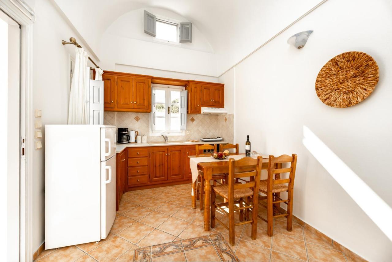Villa By Hotel Thira Fíra Kültér fotó