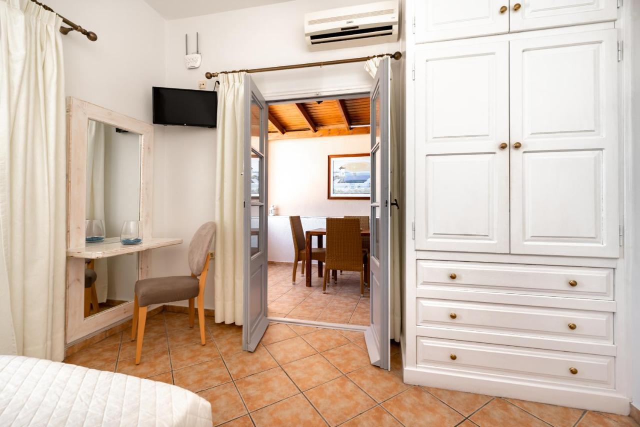 Villa By Hotel Thira Fíra Kültér fotó