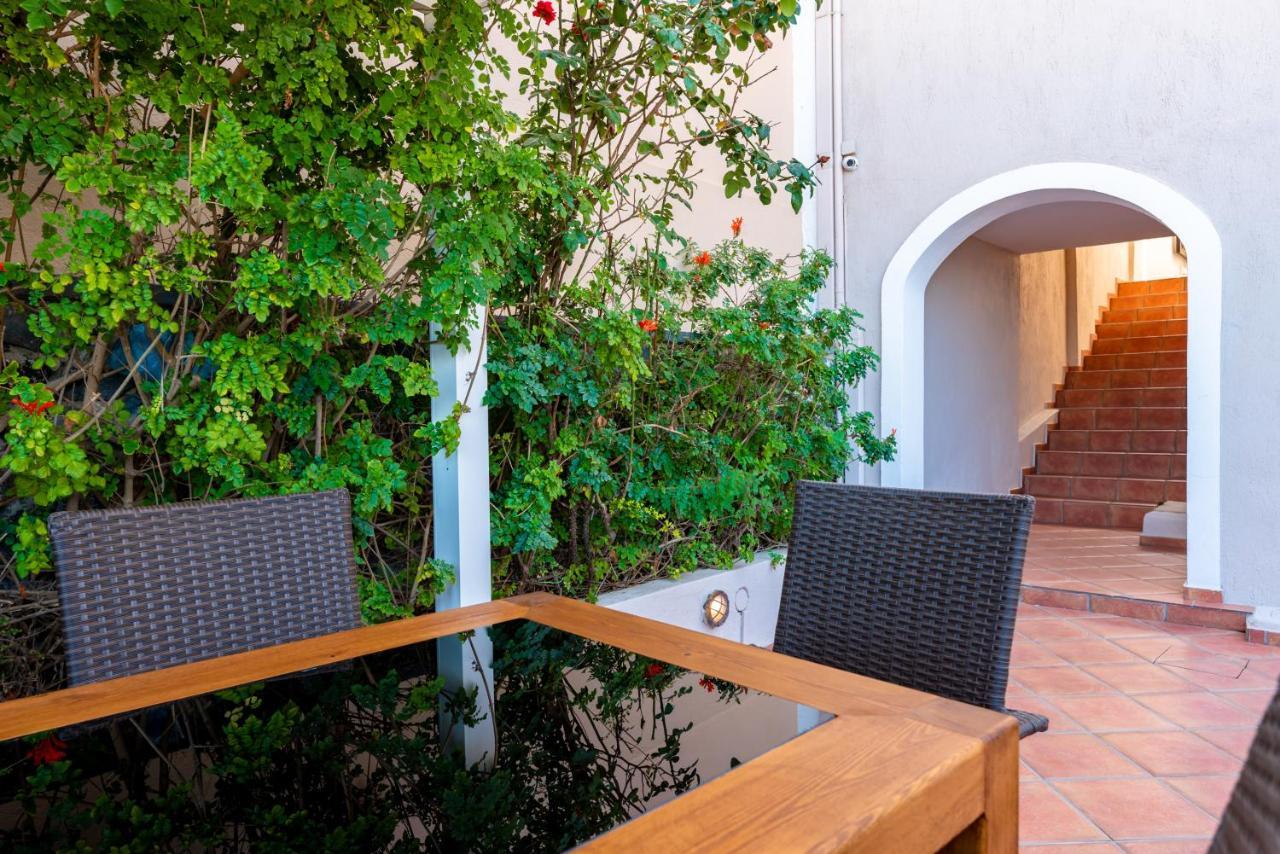 Villa By Hotel Thira Fíra Kültér fotó