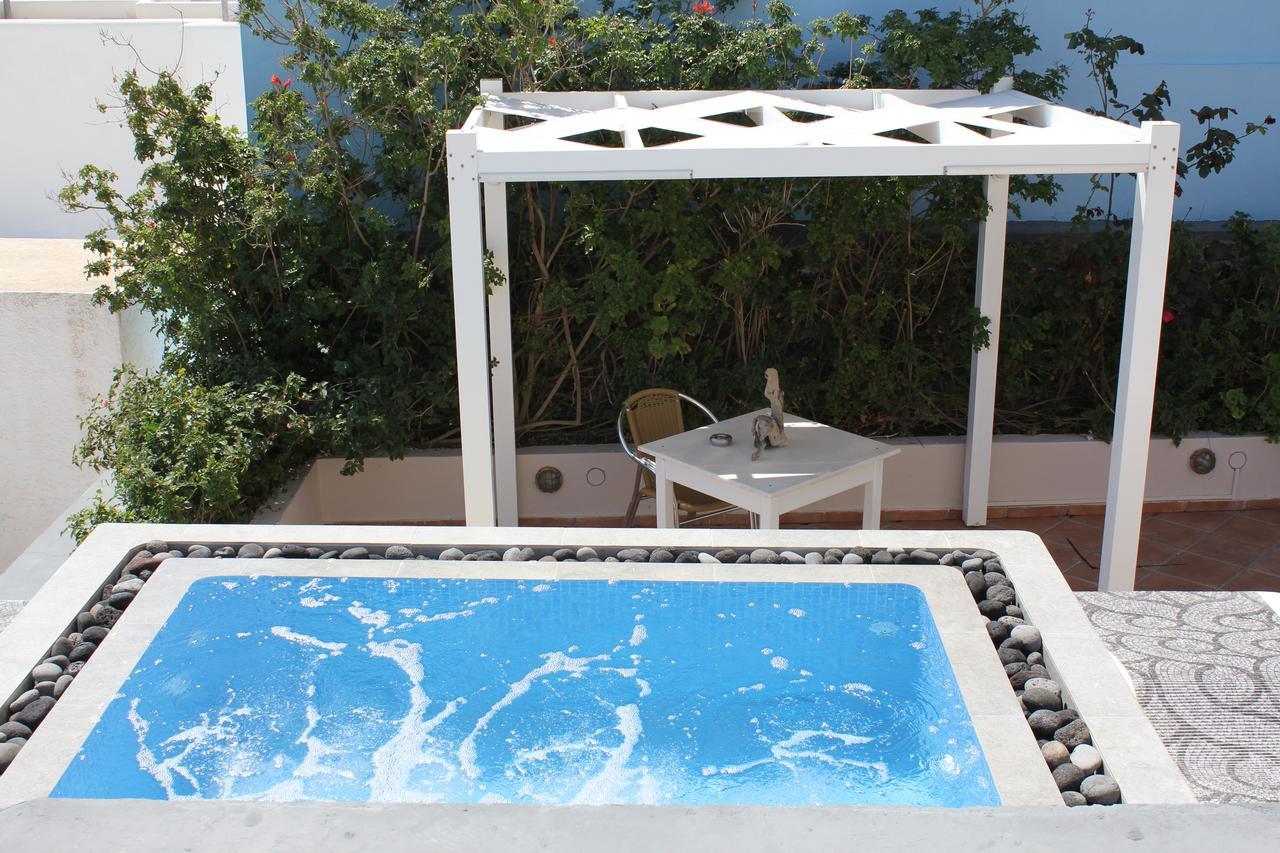 Villa By Hotel Thira Fíra Kültér fotó